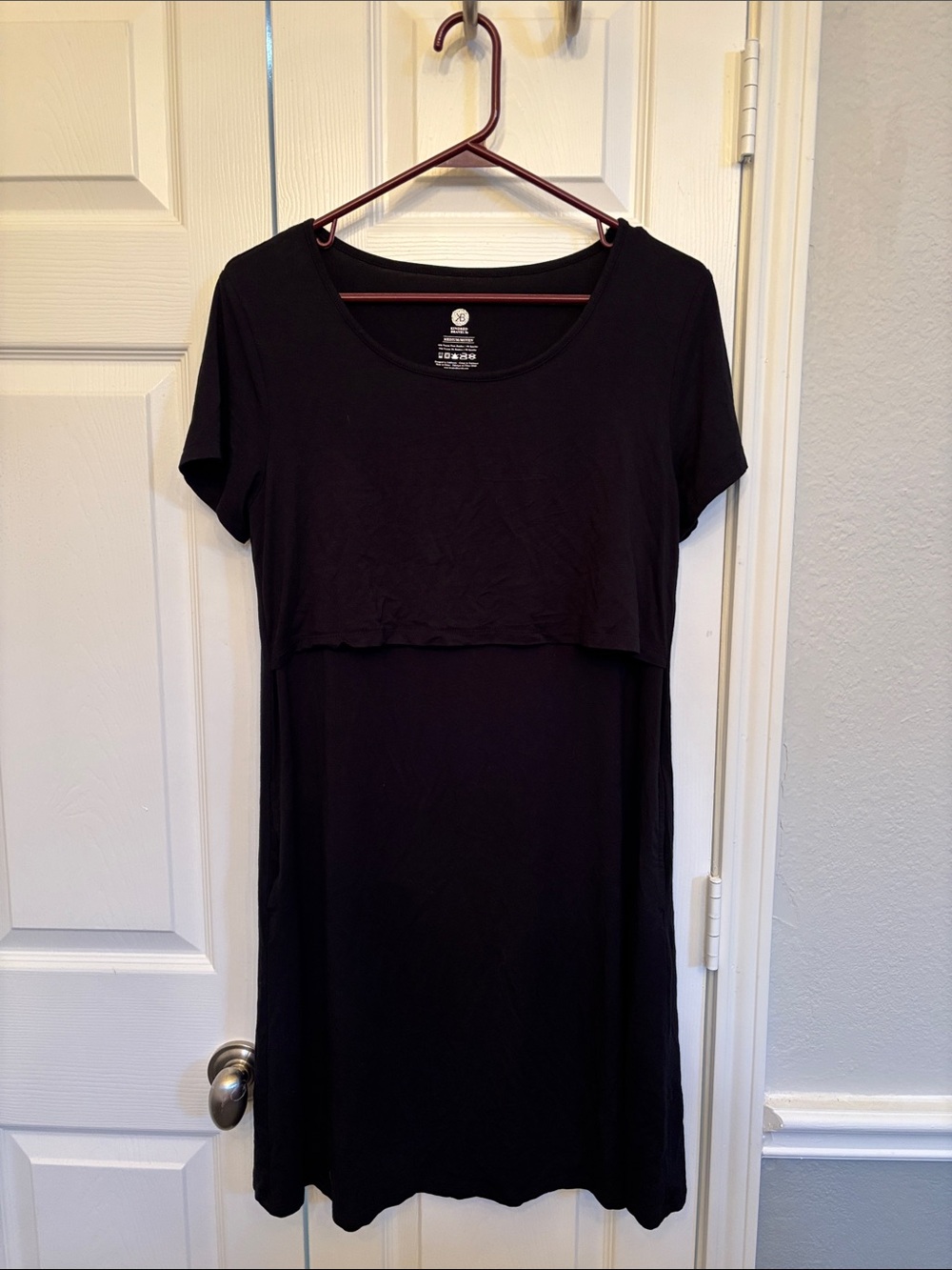 Kindred Bravely Black Scoop Neck Maternity/Nursing Tee